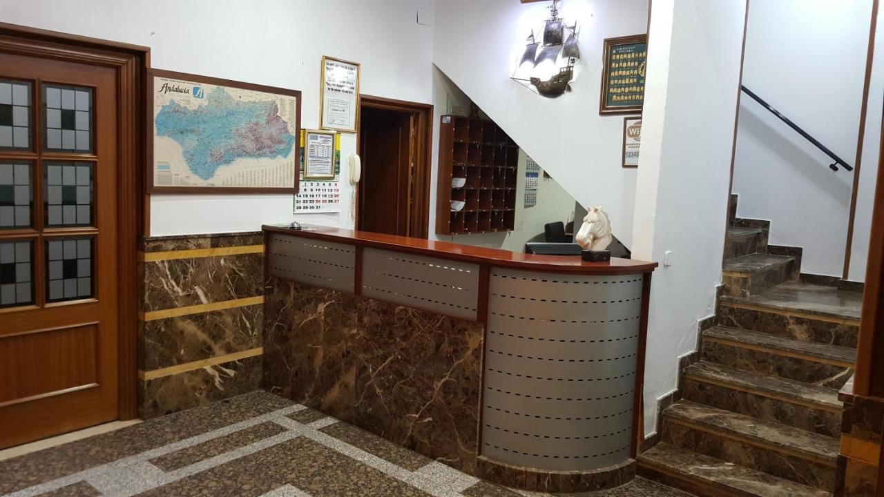 Hostal El Lirio Bollullos Par del Condado Bagian luar foto