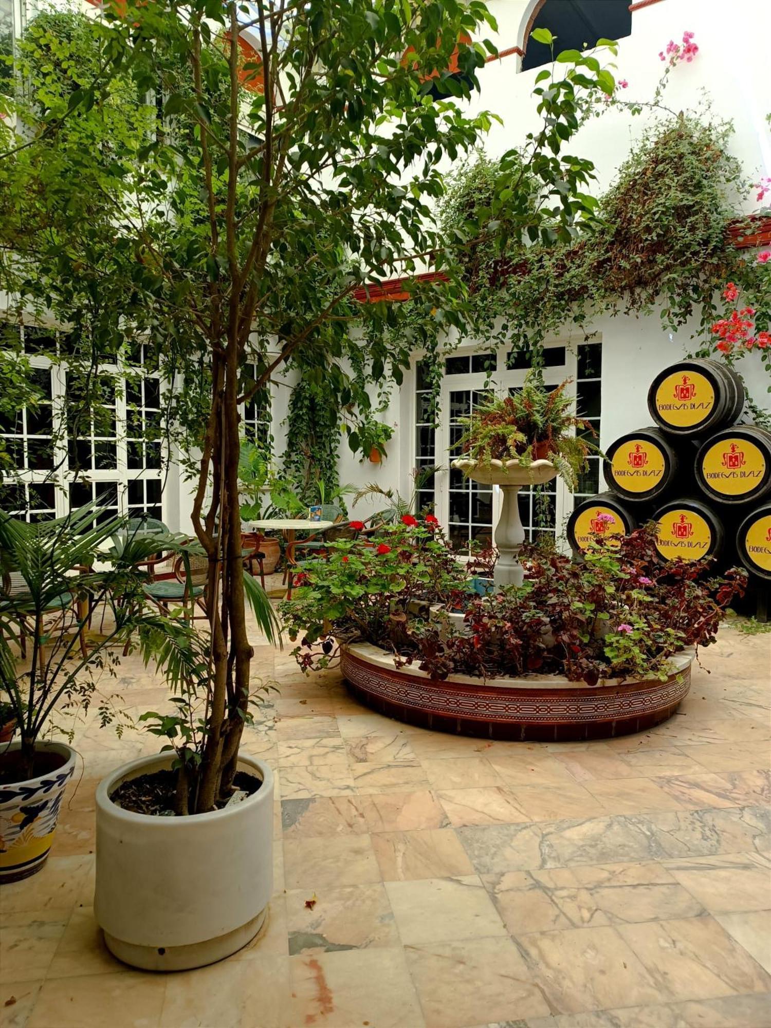 Hostal El Lirio Bollullos Par del Condado Bagian luar foto